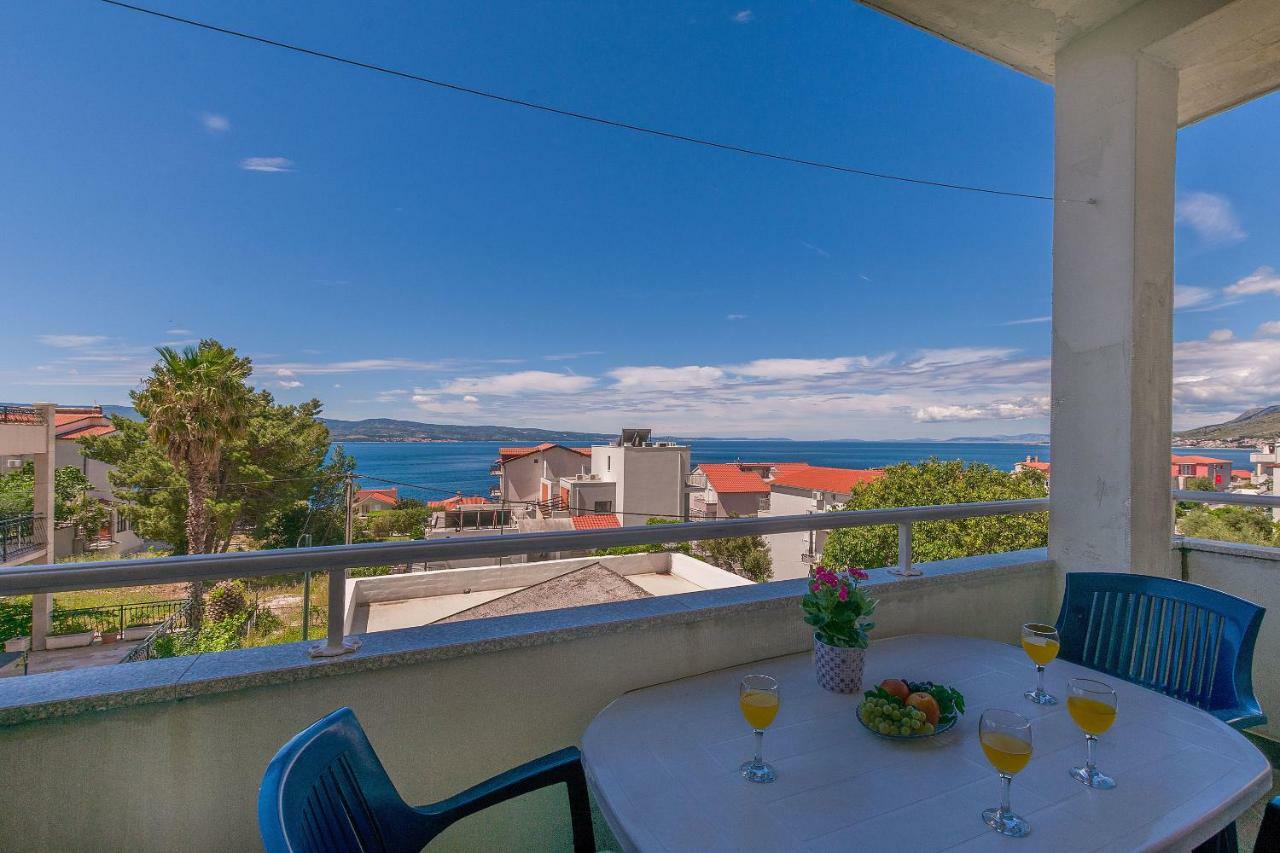 Apartments Kristina Omiš Exterior foto